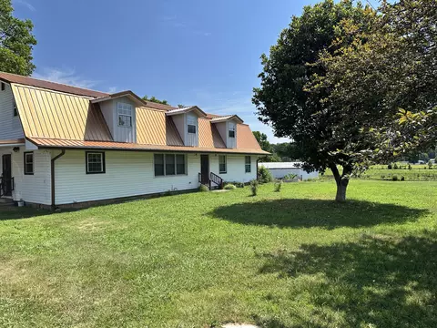 65 Deans Shop Rd, Estill Springs, TN 37330
