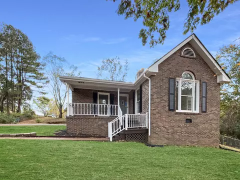 Exterior - 208 Timberlake Dr, Springfield, TN 37172 photo 6 of 7