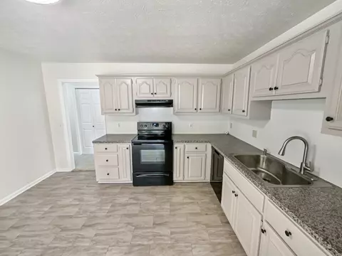 Kitchen - 208 Timberlake Dr, Springfield, TN 37172 photo 3 of 3