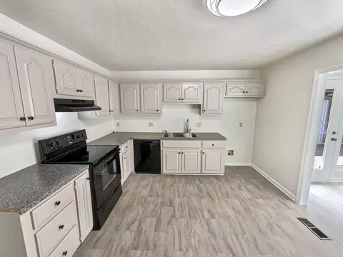 Kitchen - 208 Timberlake Dr, Springfield, TN 37172 photo 1 of 3