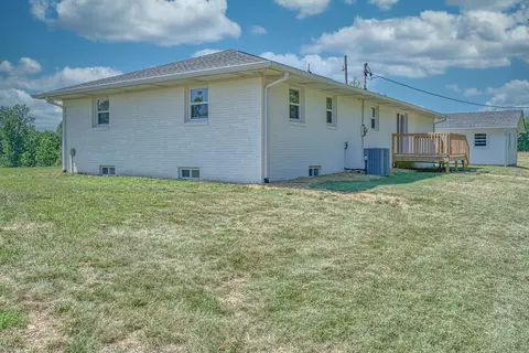 Exterior - 10335 Goff Ridge Rd, Baxter, TN 38544 photo 5 of 10