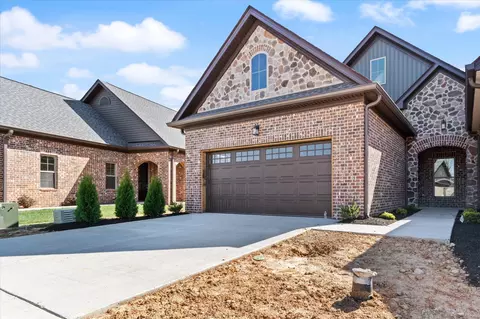 442 W Foxrun, Springfield, TN 37172 photo 2
