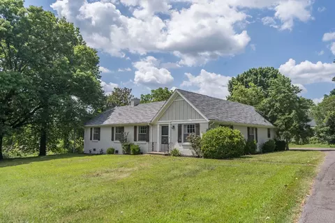 1004 Alicia Ln, Columbia, TN 38401