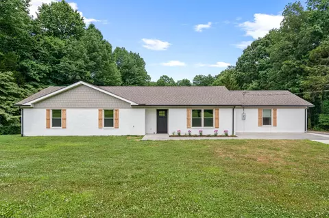 136 Pack Annex Rd, White Bluff, TN 37187