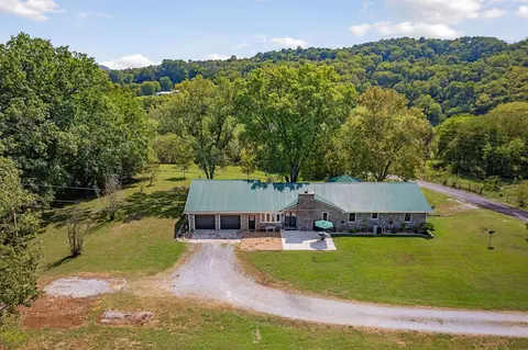 1738 Oakley Rd, Liberty, TN 37095