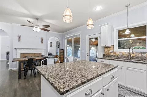 Kitchen - 4024 Pendleton Dr, Spring Hill, TN 37174 photo 2 of 2
