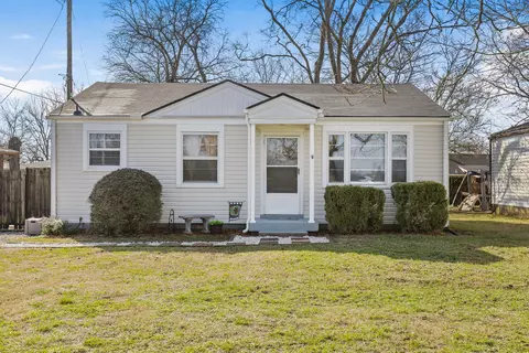 349 E Park Ave, Gallatin, TN 37066