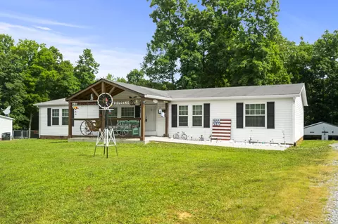 1023 Phillip Dr, Portland, TN 37148