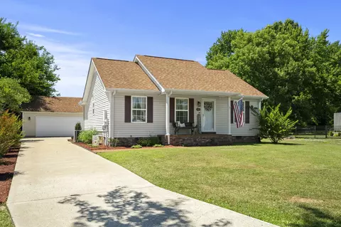 105 Derek Ct, Portland, TN 37148