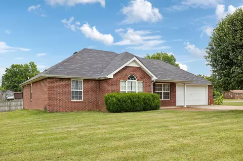215 Valley Ct, Smyrna, TN 37167