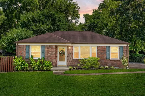 2923 Leatherwood Dr, Nashville, TN 37214