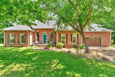 1002 Cross Creek Ct, Hendersonville, TN 37075