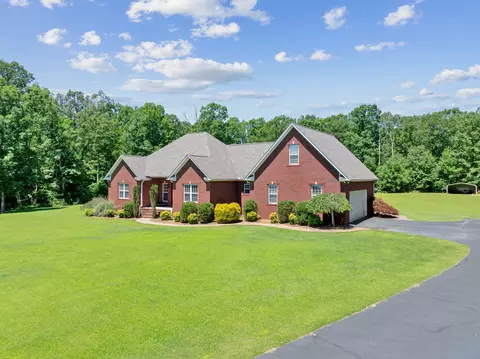 458 Beaver Ln, Parsons, TN 38363