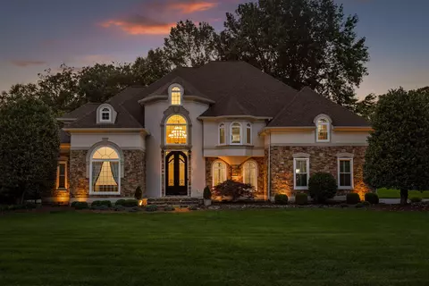 500 Rock House Ct, Signal Mountain, TN 37377