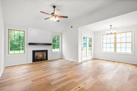 718 Gleason Dr, Clarksville, TN 37042