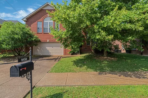 6456 Sunnywood Dr, Nashville, TN 37211