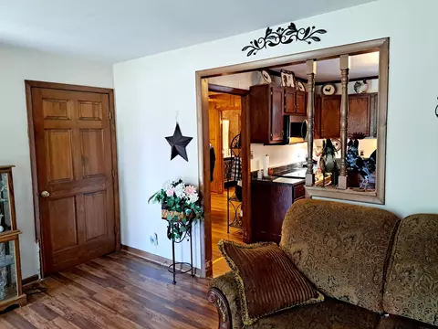 Entry Way - 8317 Gordon Ln, Hermitage, TN 37076 photo 1 of 1