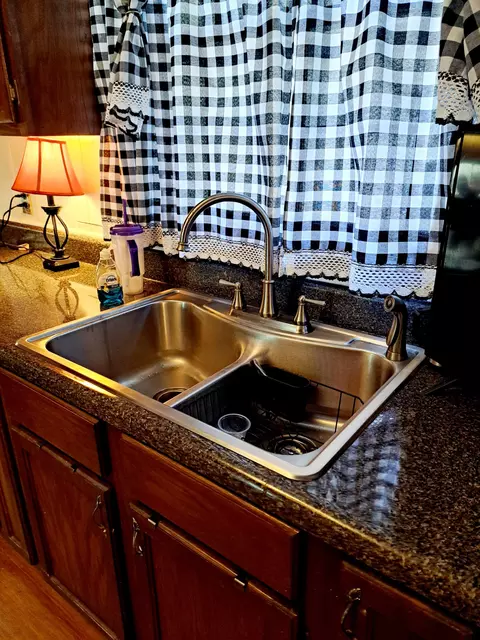Kitchen - 8317 Gordon Ln, Hermitage, TN 37076 photo 2 of 3