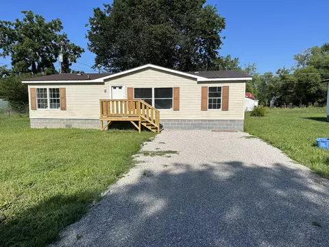 204 Murphree Ave, Waverly, TN 37185