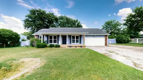 4200 Brackenwood Dr, Old Hickory, TN 37138