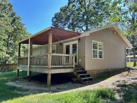 Exterior - 137 Sherron Dr, Dickson, TN 37055 photo 1 of 2