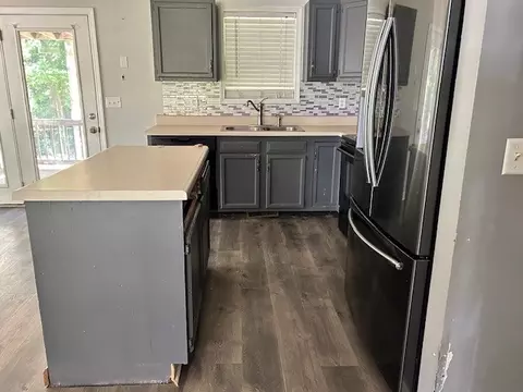 Kitchen - 137 Sherron Dr, Dickson, TN 37055 photo 3 of 3