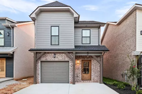 3 Holland Park W, Clarksville, TN 37043