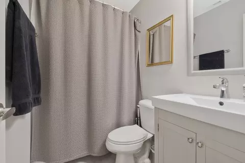 Bath - 339 Maple St, Madison, TN 37115 photo 2 of 4