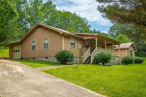 1236 Helena Dr, Hixson, TN 37343
