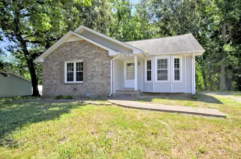 927 Merritt Lewis Ln, Clarksville, TN 37042