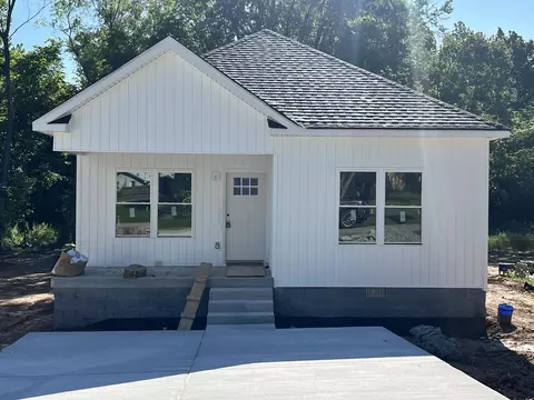 102 Westside Cir, Springfield, TN 37172 photo 2