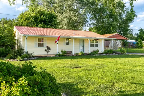5 Qualls Ln, Lebanon, TN 37090
