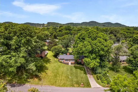 5325 Overton Rd, Nashville, TN 37220
