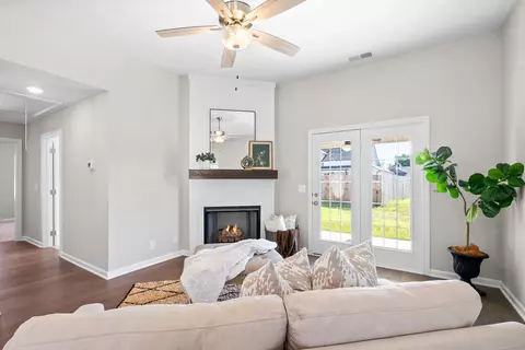 707 Gleason Dr, Clarksville, TN 37042