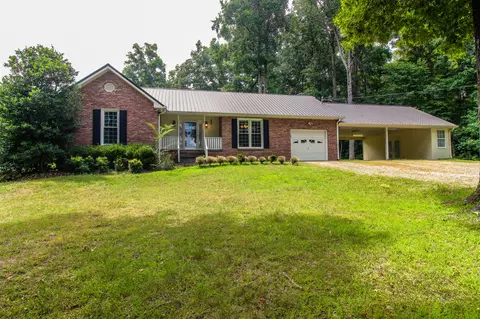 2346 White Bluff Rd, Burns, TN 37029