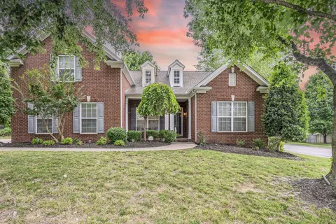 1600 Carolwinds Ct, Old Hickory, TN 37138