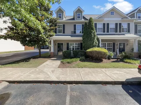 284 Meigs Dr #M34, Murfreesboro, TN 37128