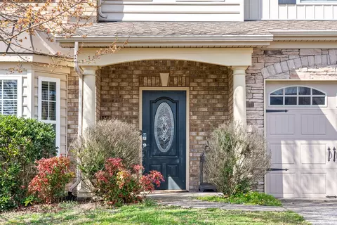 513 Cloverhill Ln, Lebanon, TN 37090
