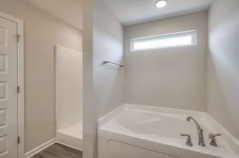 Bath - 452 Mimosa Dr, Decherd, TN 37324 photo 2 of 2
