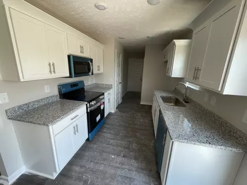 434 Mimosa Dr, Decherd, TN 37324 photo 2
