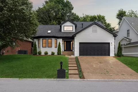 820 Cedar Crest Dr, Nashville, TN 37209