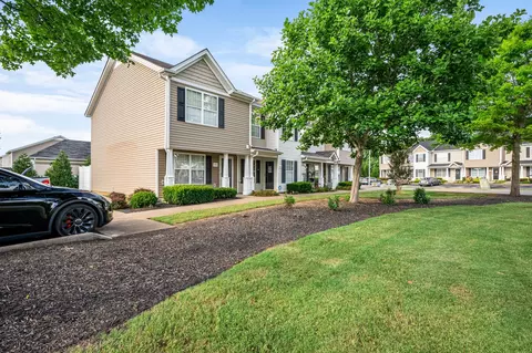 Exterior - 1412 Progress Ct, Murfreesboro, TN 37130 photo 7 of 9