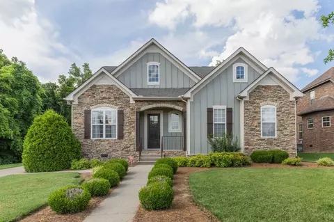 222 Karen Dr, Mount Juliet, TN 37122