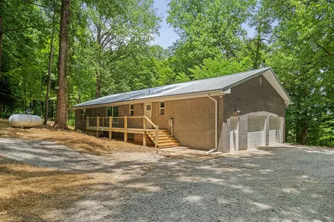 1480 White Oak Flatt Rd, Sparta, TN 38583