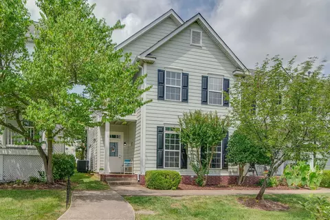 656 Saint Jules Ln, Nashville, TN 37211