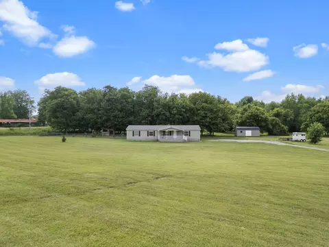2403 Old Washington Rd, Cedar Hill, TN 37032