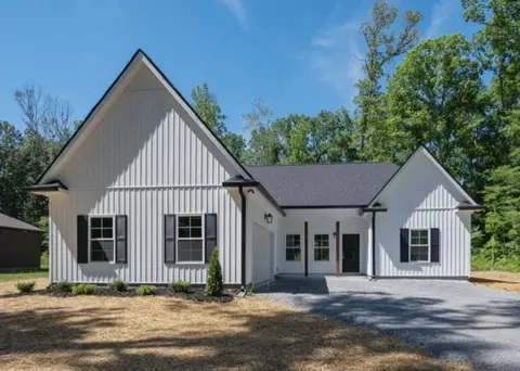 123 Forrestwood Dr, Manchester, TN 37355