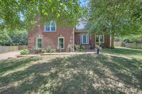 2825 Tweed Pl, Thompsons Station, TN 37179
