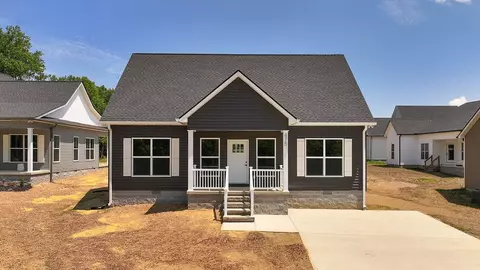 475 Colvert Lake Rd, Smithville, TN 37166