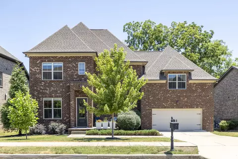 2654 Paddock Park Dr, Thompsons Station, TN 37179